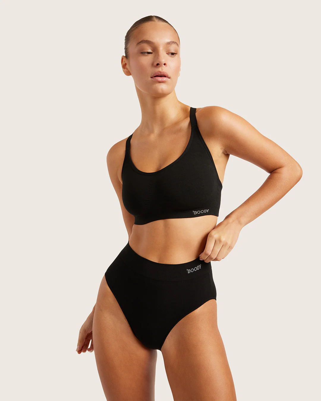 Full Bust Wireless Racerback Bra - Black - Image 4