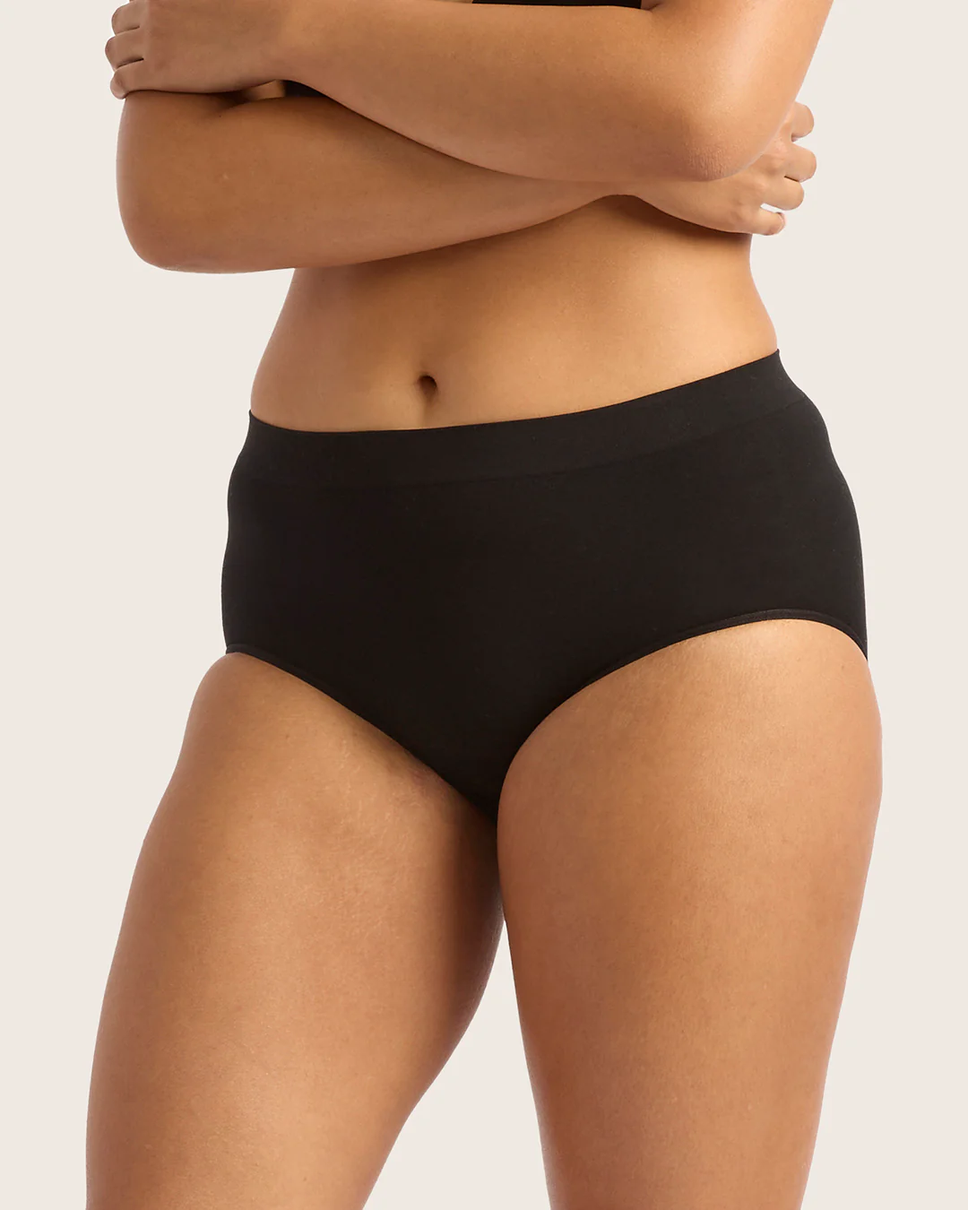 LYOLYTE Full Low Leg Briefs - Black - Image 9