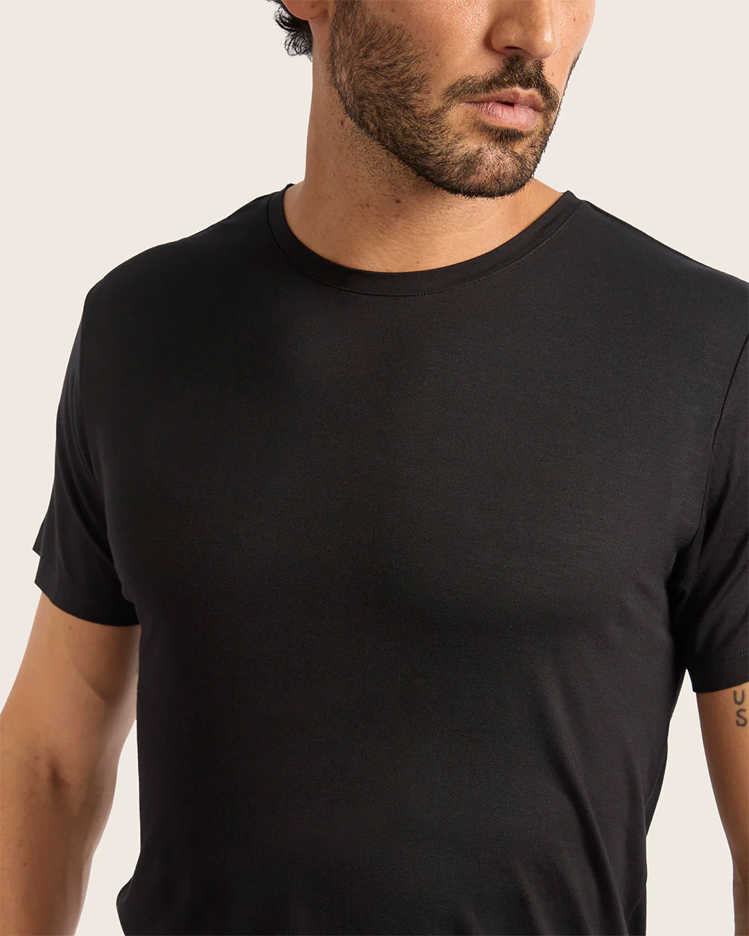 Men's Base Layer Crew Neck T-Shirt - Black - Image 4